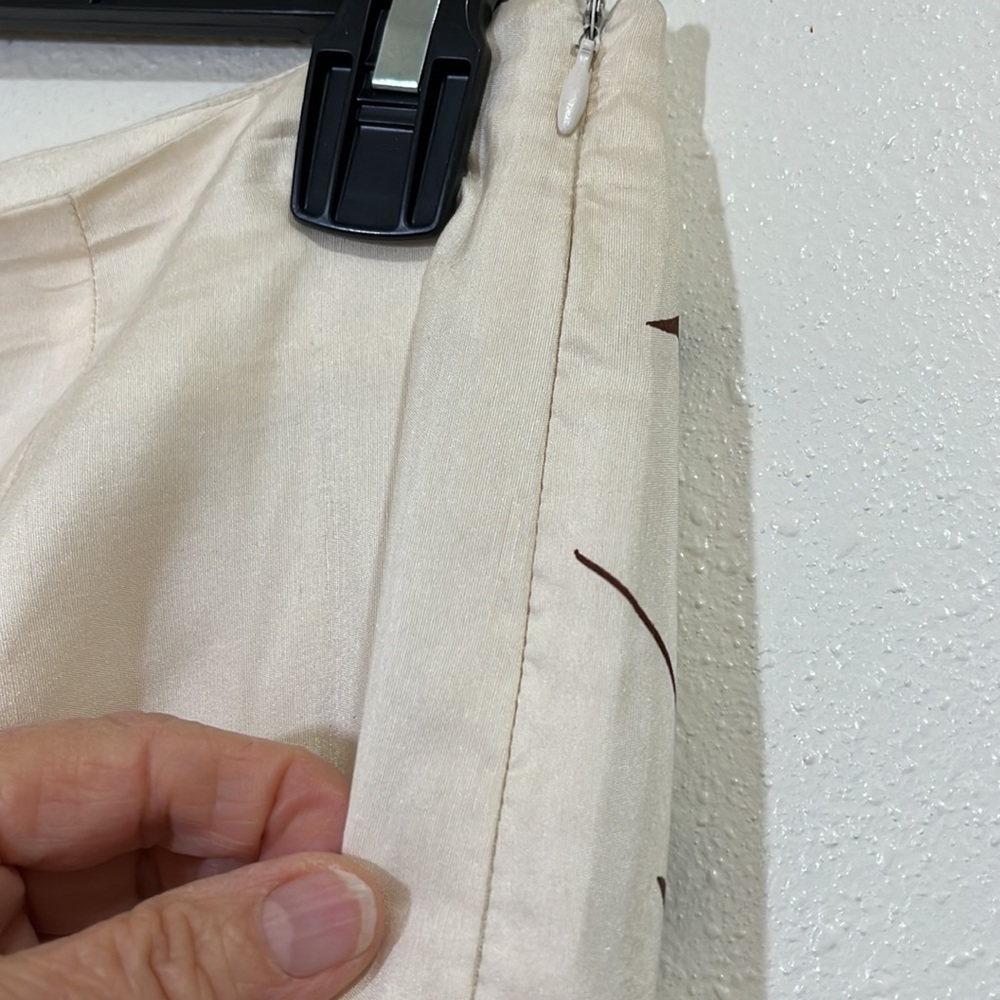 Russell Kemp 100% silk cream pants with bamboo design. Size 8 - Picture 7 of 8